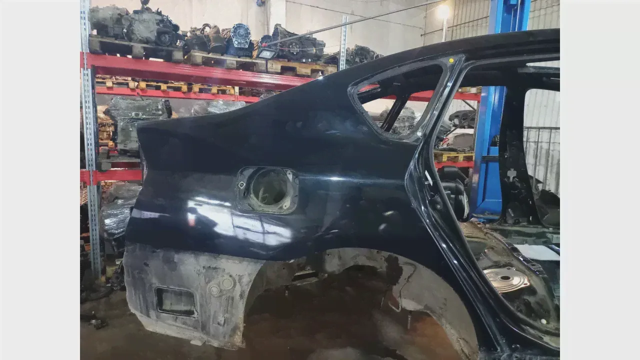 Крыло заднее правое Infiniti M35 (Y50)