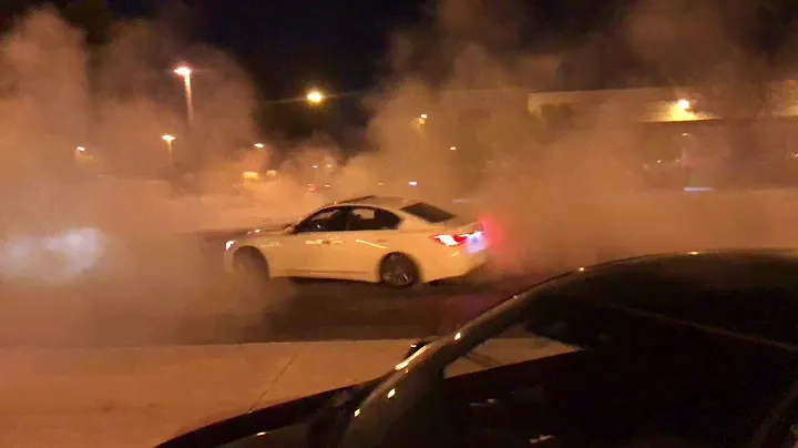 2019 Infiniti Q50 donuts