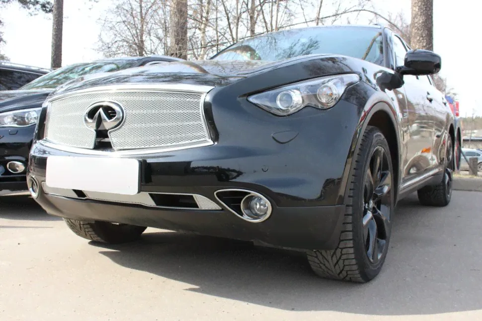 Защитная сетка радиатора Infiniti FX37 2010-2012 /FX37 II 2012-2013 /QX70 2013- (дизель) chrome низ Premium