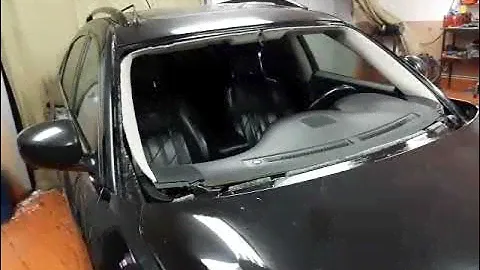 Установка лобового стекла Infiniti QX70