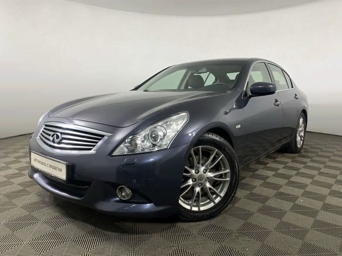 Infiniti G25, 2013 год