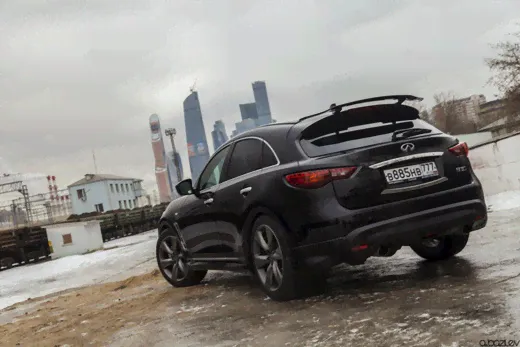  Vettel  Infiniti FX (Qx70)-0